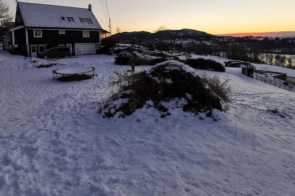 Topfloor Apartment Separate Entranc Nice View Stord Fitjar Esterno foto